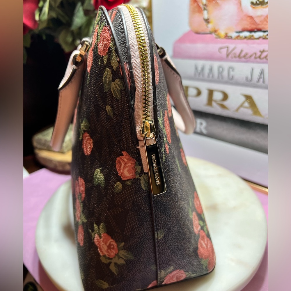 Michael Michael Kors  Rare Cindy Brown Multi Lg Dome With Roses  Print NWOT - Picture 9 of 12